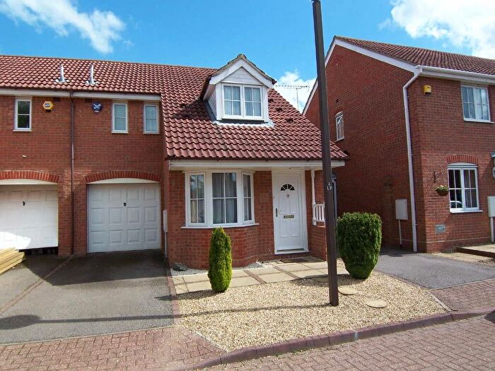 3 Bedroom Semi-Detached House To Rent In Lowick Place, Emerson Valley, Milton Keynes, MK4