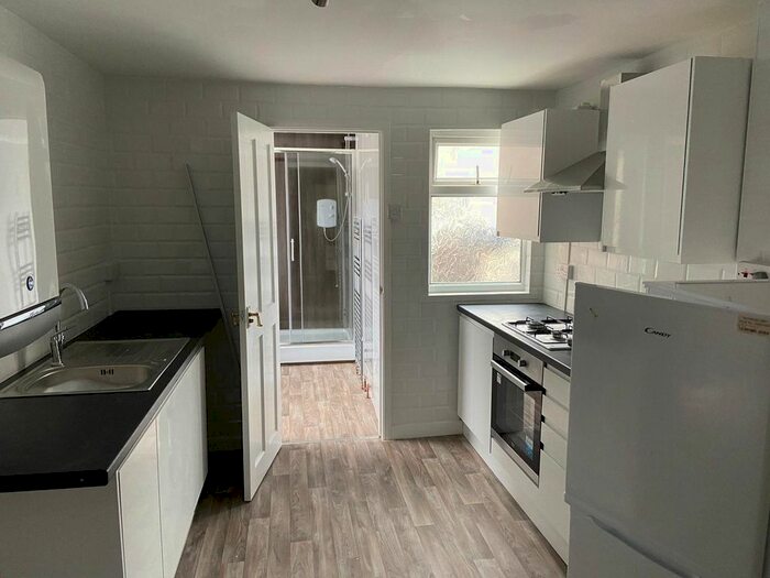 2 Bedroom Flat To Rent In Duke Street, City Centre, Swansea, SA1