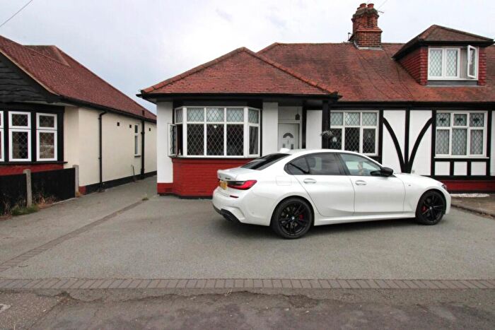 4 Bedroom Semi-Detached Bungalow For Sale In Cranston Park Avenue, Upminster, Essex, RM14