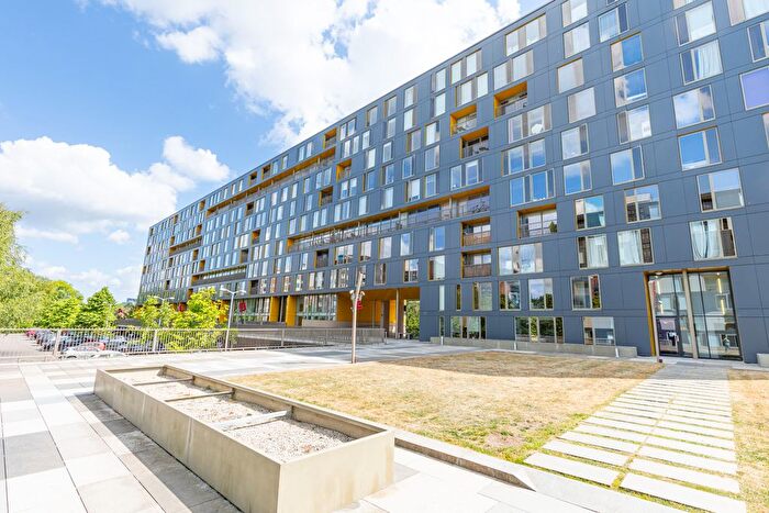 1 Bedroom Flat To Rent In Saxton, The Avenue, Leeds, LS9