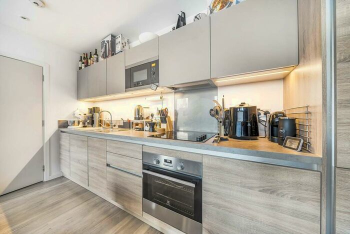 1 Bedroom Flat To Rent In Katie Court, Canning Town, London, E16