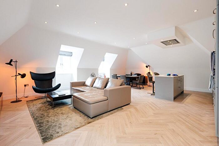 3 Bedroom Penthouse For Sale In Epsom Road, Guildford, Surrey, GU1