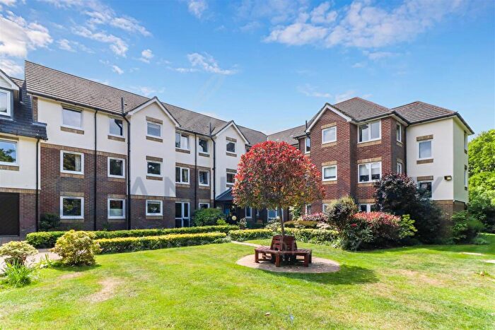 2 Bedroom Retirement Property For Sale In Livingstone Court, Christ Church Lane, Barnet, EN5