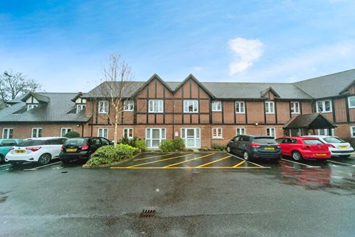 1 Bedroom Flat For Sale In Meadowside, Storrington, Pulborough, West Sussex, RH20