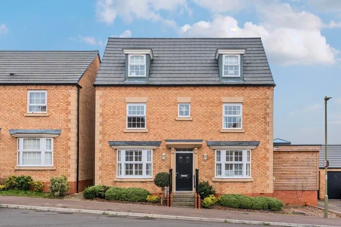 4 Bedroom Detached House For Sale In Witney, Oxfordshire, OX28