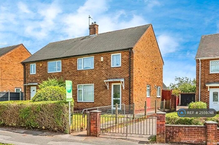 3 Bedroom Semi-Detached House To Rent In Pedmore Valley, Nottingham, NG5