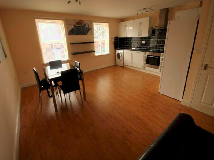 3 Bedroom House To Rent In Hesketh Road, Leeds, LS5