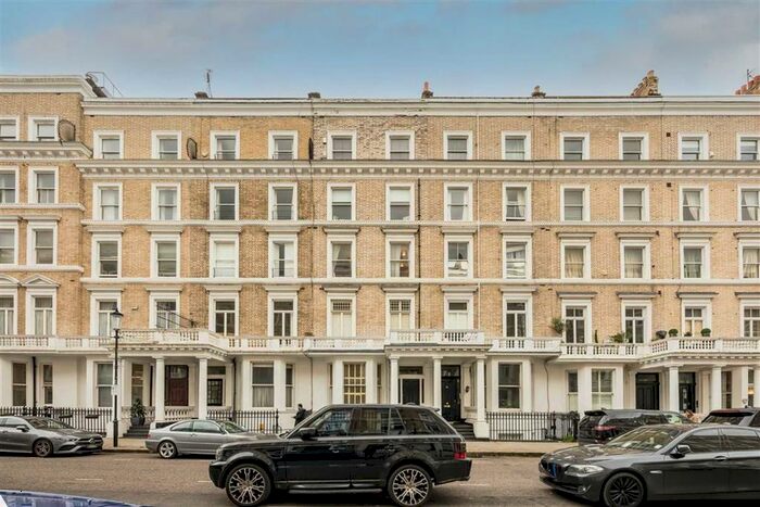 2 Bedroom Flat To Rent In Elvaston Place, London, SW7