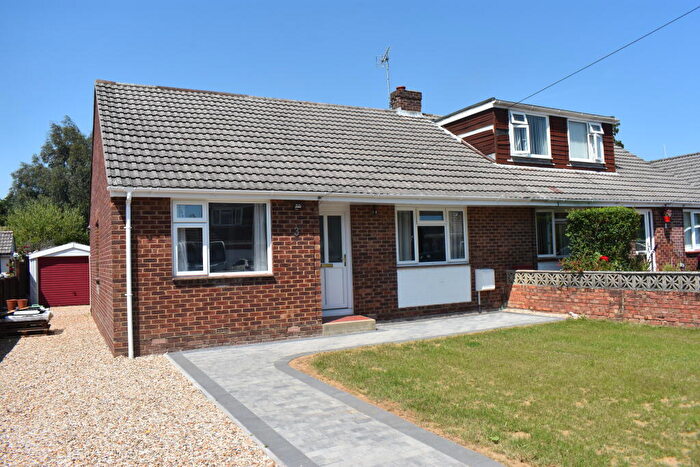 3 Bedroom Semi-Detached Bungalow For Sale In St Davids Road, Locks Heath, Southampton, Hampshire, SO31