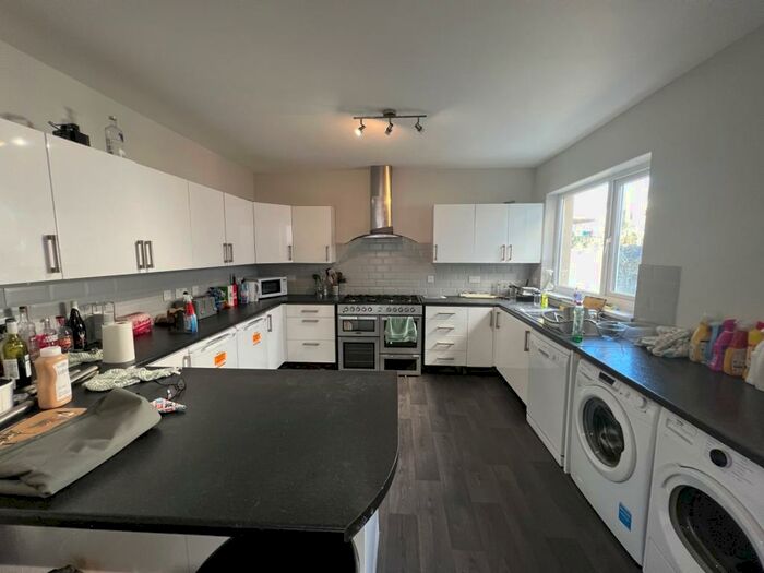 7 Bedroom Terraced House To Rent In Beechwood Avenue, Plymouth, PL4