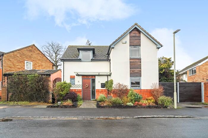 3 Bedroom Detached House For Sale In Crecy Walk, Woodstock, OX20