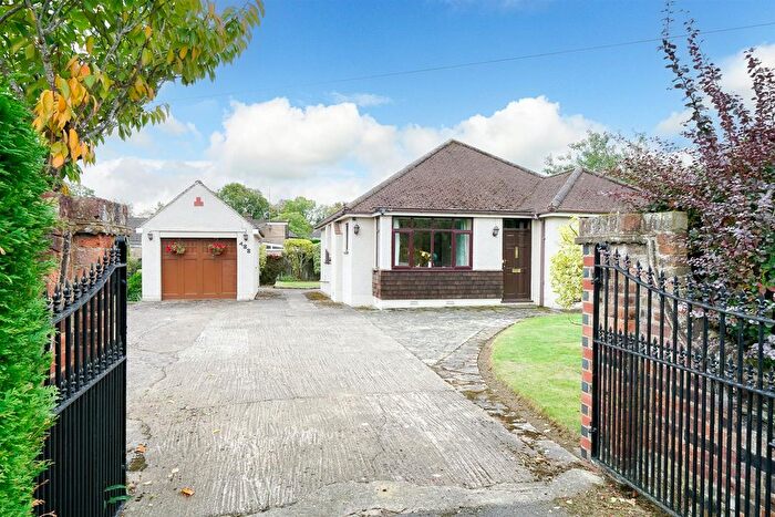 3 Bedroom Bungalow For Sale In Hatfield Road, St Albans, AL4