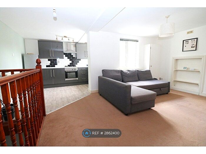 2 Bedroom Flat To Rent In Crouch Hill, London, N4