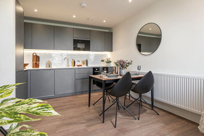 2 Bedroom Apartment To Rent In Weldale Street, Reading, Berkshire, RG1