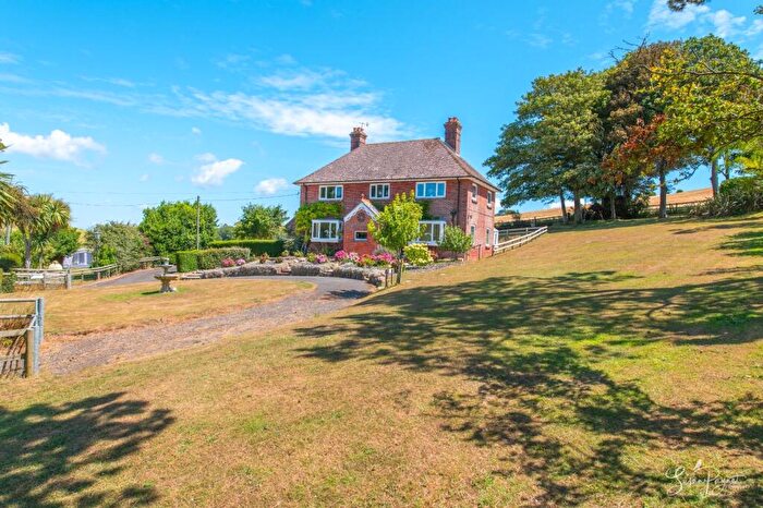 4 Bedroom Detached House For Sale In Bowcombe Road, Shorwell, PO30