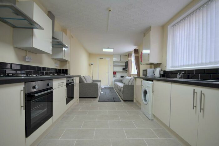 8 Bedroom House To Rent In Richards Street, Cathays, CF24