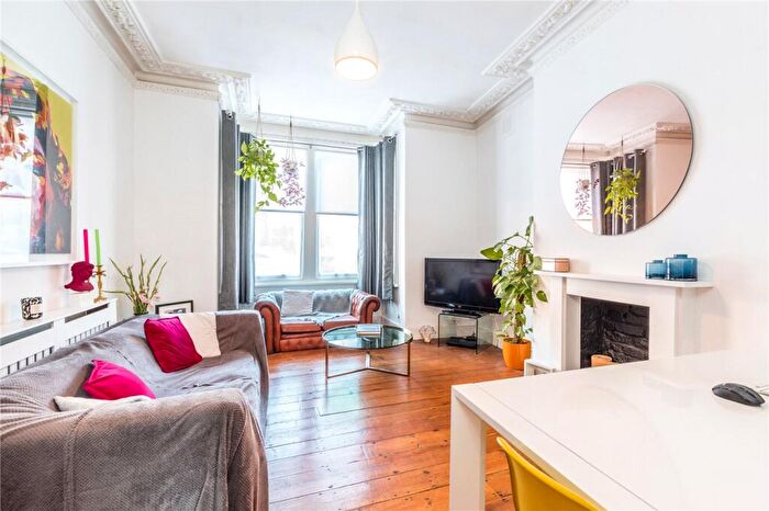 1 Bedroom Apartment To Rent In Blackwater Street, East Dulwich, London, SE22