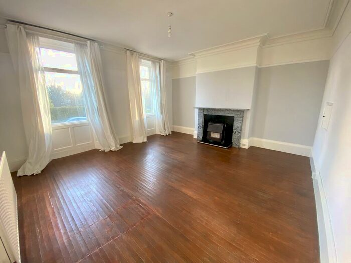 2 Bedroom Apartment To Rent In Bath Terrace, Tynemouth, NE30