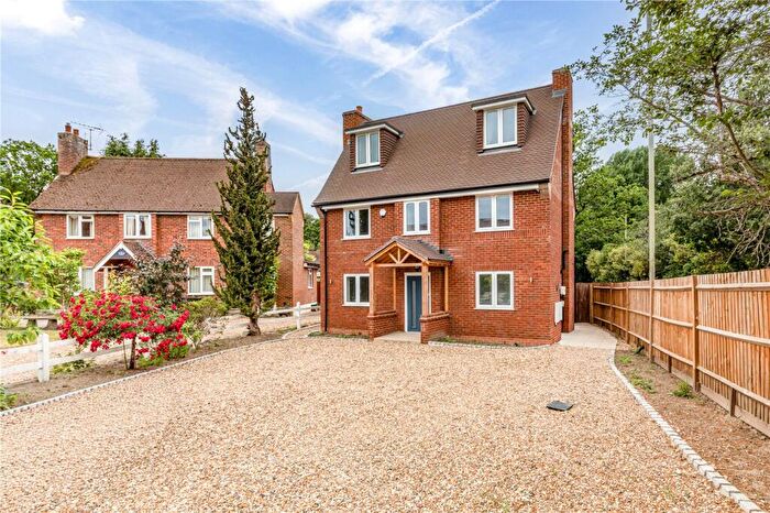 4 Bedroom Detached House For Sale In Otter Close, Ottershaw, Chertsey, Surrey, KT16