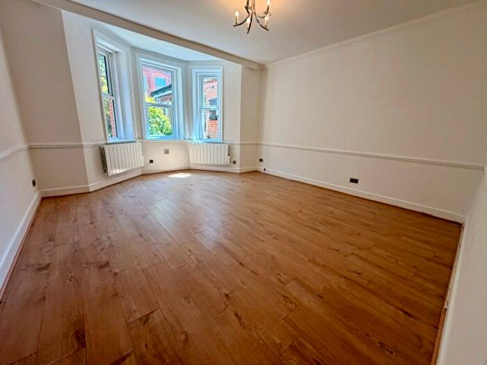 2 Bedroom Flat To Rent In Durley Gardens, Bournemouth, BH2