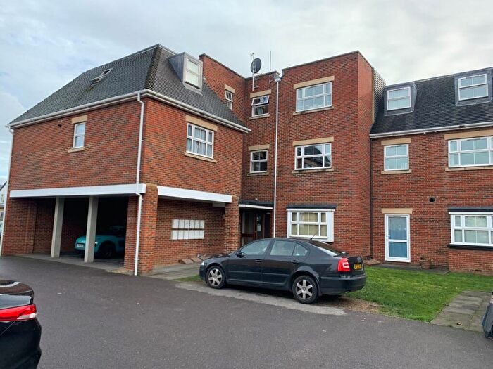 2 Bedroom Apartment For Sale In Terrace Road, Walton-On-Thames, Surrey, KT12