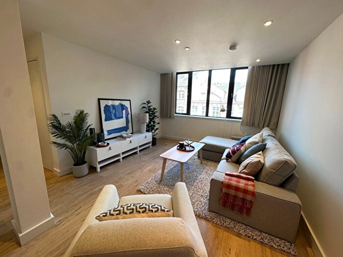 2 Bedroom Flat To Rent In York Place, Leeds, LS1