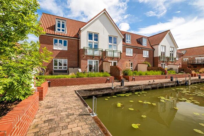 3 Bedroom Apartment For Sale In Ellisons Quay, Burton Waters, Lincoln, LN1