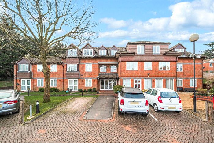 1 Bedroom Flat For Sale In Herne Court, Richfield Road, Bushey, WD23
