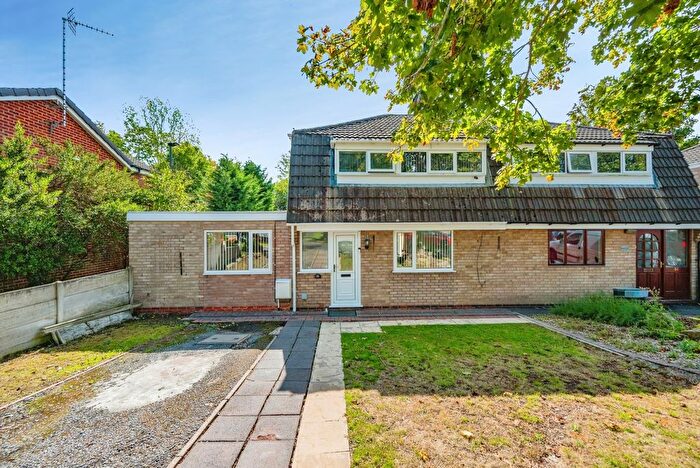 3 Bedroom Semi-Detached House For Sale In The Chase, Sinfin, Derby, Derbyshire, DE24