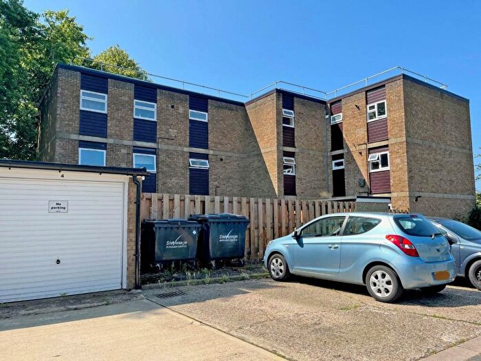 1 Bedroom Flat For Sale In Jardine Court, Jessop Road, Stevenage, SG1