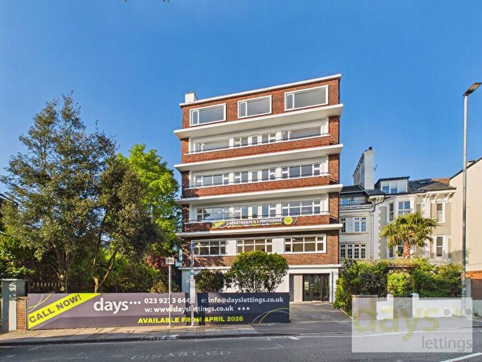 3 Bedroom Apartment To Rent In Southsea Terrace, Portsmouth, Hampshire, PO5