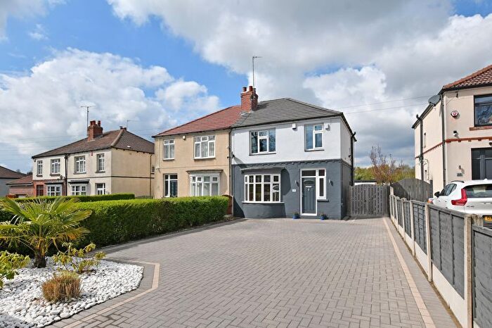 3 Bedroom Semi-Detached House For Sale In Bowshaw, Dronfield, S18