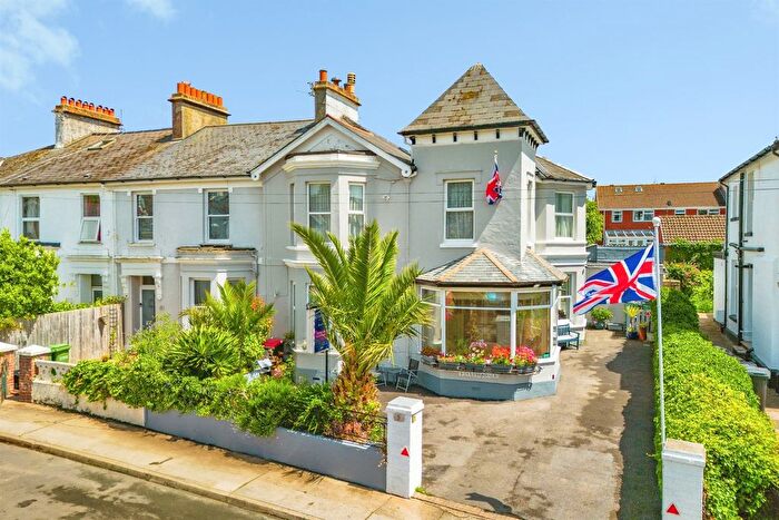 7 Bedroom Semi-Detached House For Sale In Polsham Park, Paignton, TQ3