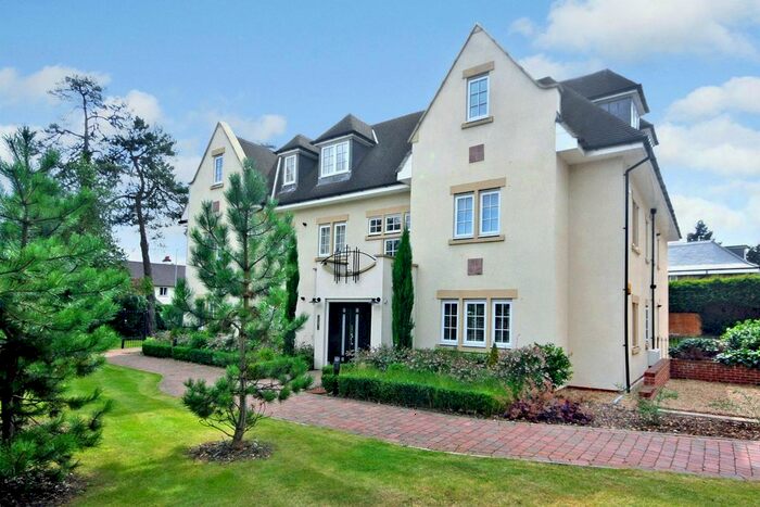 1 Bedroom Flat To Rent In Mackintosh Court, Packhorse Road, Gerrards Cross, Bucks, SL9