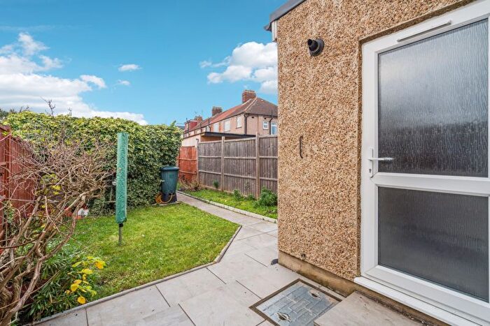 2 Bedroom Terraced House For Sale In Castle Road, Northolt, UB5