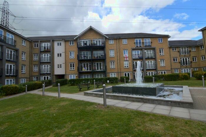 2 Bedroom Flat To Rent In Southwell Close, Chafford Hundred, Grays, RM16