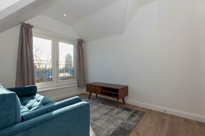 1 Bedroom Apartment To Rent In Blue Boar Street, Oxford, OX1