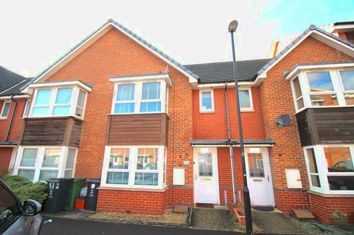 3 Bedroom Terraced House To Rent In Bedroom House To Rent, Celsus Grove, Old Town, SN1