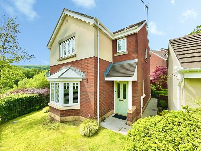 3 Bedroom Detached House For Sale In Parc Gilbertson, Pontardawe, Swansea, SA8
