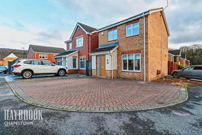 3 Bedroom Detached House For Sale In Newton Gardens, Chapeltown, S35