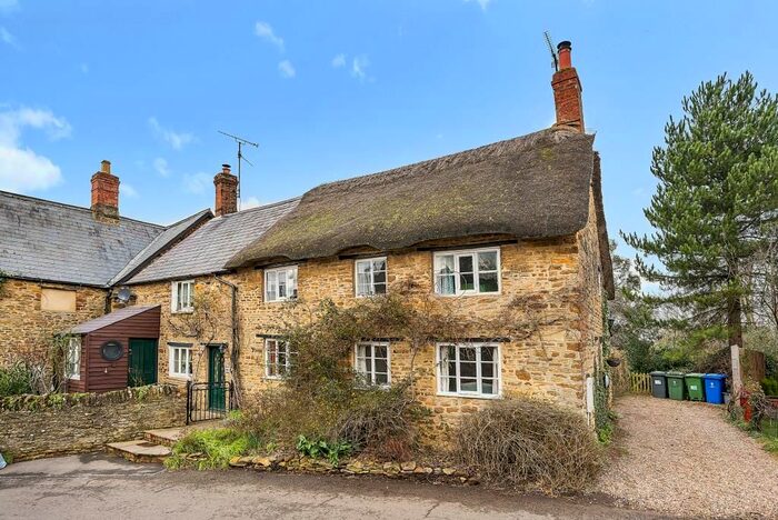 3 Bedroom Cottage To Rent In Kings Sutton, Northamptonshire, OX17