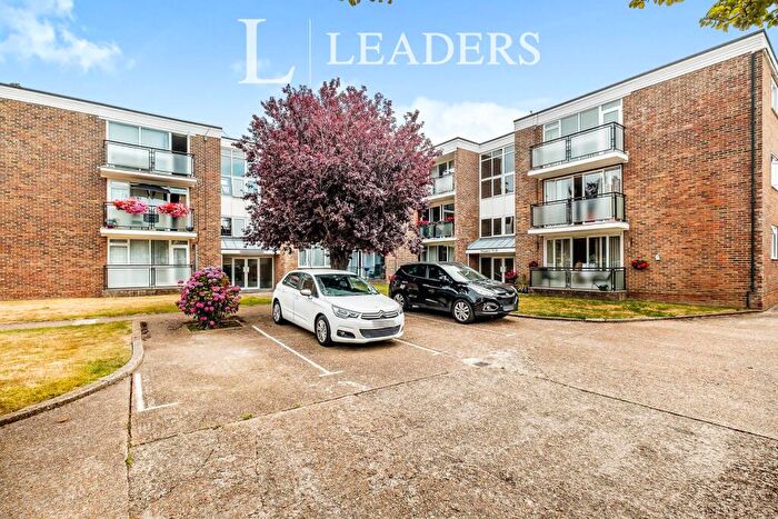 2 Bedroom Flat To Rent In Weppons, Ravens Road, Shoreham-by-Sea, BN43