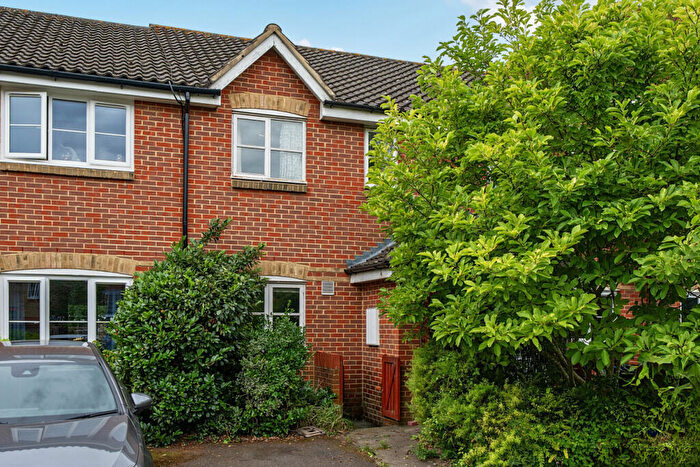 2 Bedroom Terraced House For Sale In Shaw Road, East Dulwich, London, SE22