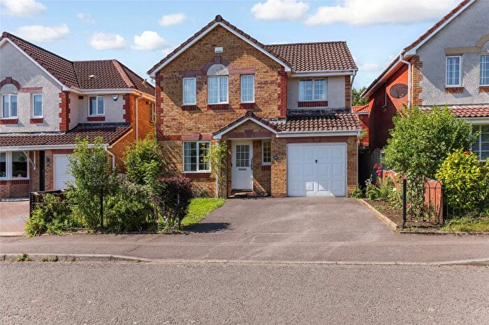 4 Bedroom Detached House For Sale In Waverley Park, Kirkintilloch, Glasgow, East Dunbartonshire, G66