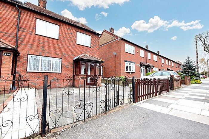 2 Bedroom Terraced House To Rent In New North Road, Ilford, IG6