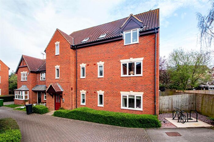 2 Bedroom Apartment To Rent In Castle Acre, Monkston, MK10