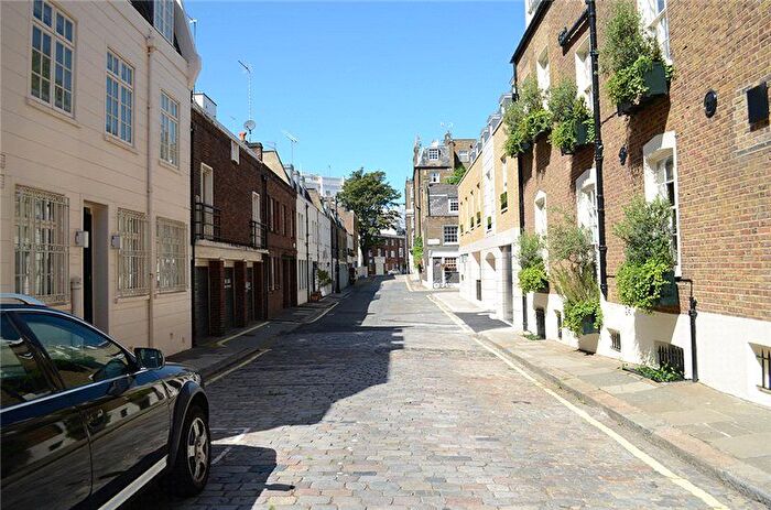 3 Bedroom Flat For Sale In Wilton Mews, London, SW1X