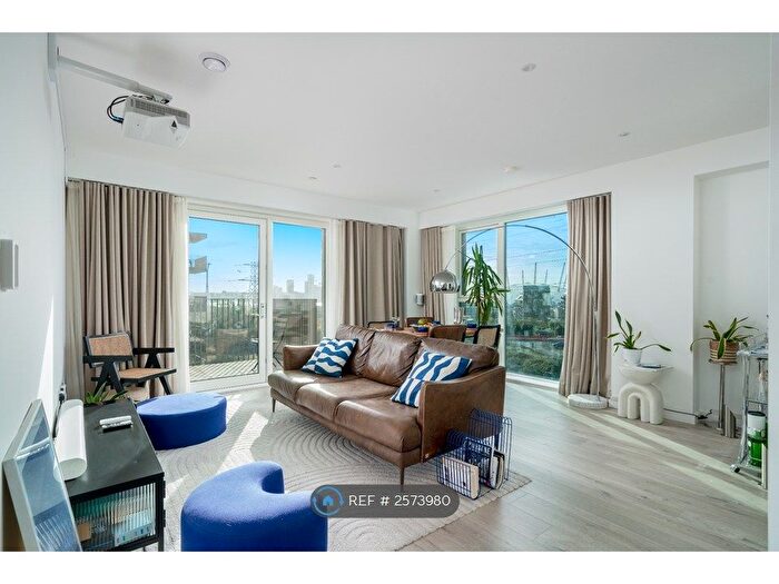 3 Bedroom Flat To Rent In Tyburn Gardens, London, E16