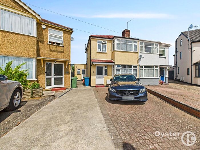 4 Bedroom Semi Detached House To Rent In Aldridge Avenue, Stanmore, HA7