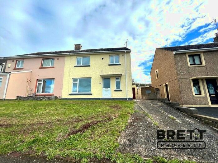 3 Bedroom Semi-Detached House To Rent In Haven Drive, Hakin, Milford Haven, Pembrokeshire., SA73